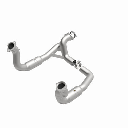 MagnaFlow Conv Direct Fit 11-14 Ford F-250 Super Duty / 350 Super Duty V8 6.2L